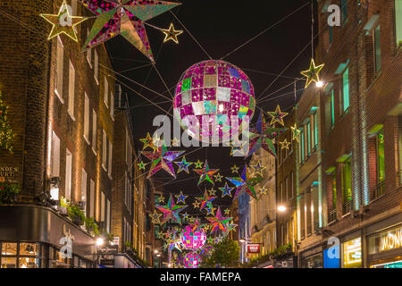 Weihnachtsbeleuchtung auf der Carnaby Street, London UK. Stockfoto