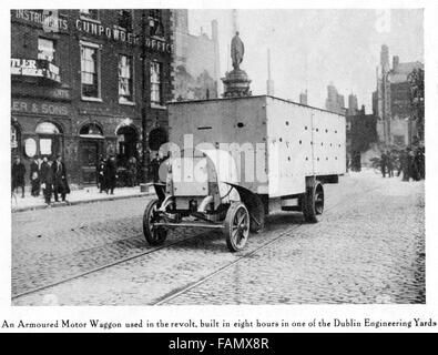 Gepanzerte Auto, Osteraufstand 1916 Foto von einem gepanzerten Wagen auf der Dublin Straße schnell gebaut, von der britischen Armee in ihrem Kampf gegen die Republikaner Stockfoto