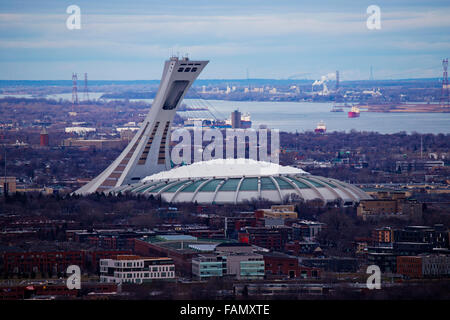 Olympiastadion Montreal bei Sonnenuntergang Stockfoto