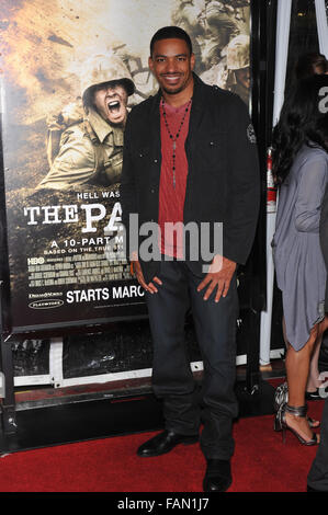 LOS ANGELES, CA - 24. Februar 2010: Laz Alonso bei der Premiere von HBO-Miniserie "The Pacific" bei Graumans Chinese Theatre in Hollywood. Stockfoto