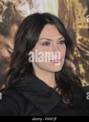 LOS ANGELES, CA - 24. Februar 2010: Michelle Forbes bei der Premiere von HBO-Miniserie "The Pacific" bei Graumans Chinese Theatre in Hollywood. Stockfoto