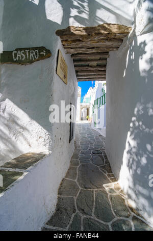 Eintritt in die alte mittelalterliche Kastro in Chora, Folegandros, Kykladen, Griechenland Stockfoto