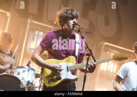 30. August 2015 - Circa Wellen führen Sie auf der Bühne am Tag 3 der Leeds Festival 2015 © Myles Wright/ZUMA Draht/Alamy Live News Stockfoto