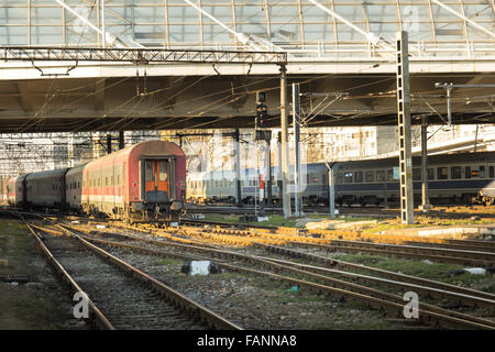 Nahaufnahme der Zug in einem Bahnhof in Rumänien Stockfoto