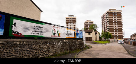 Palästina-Wandbild liegt in der irischen republikanischen New Lodge Road Gegend von Nord-Belfast Stockfoto