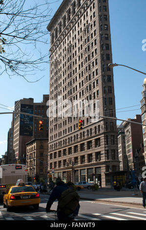 Flatiron Building. Zwischen 22. und 23. St. und zwischen Broadway und 5th Ave, eines der bedeutendsten Gebäude der Ci Stockfoto