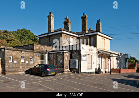 Saxmundham Bahnhof, mit Brettern vernagelt und lassen auf der Ostlinie Suffolk, Suffolk, UK Stockfoto