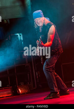 Bassist Roger David Glover der Rock-Band Deep Purple Konzert in München, Bayern, Deutschland Stockfoto