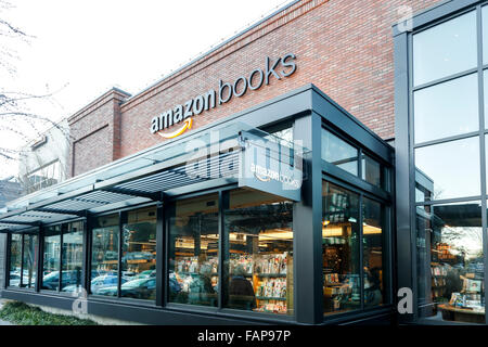 Amazon Bücher Ziegel und Mörtel speichern, University Village, Seattle, Washington State, USA Stockfoto