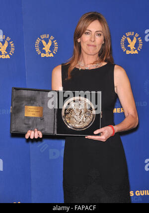 LOS ANGELES, CA - 30. Januar 2010: Direktor Kathryn Bigelow bei den 62. jährlichen Directors Guild of America Awards im Century Plaza Hotel Hyatt. Bigelow wurde als erste Frau gewinnt den Best Feature Film Director Award für ihren Film "The weh Locker." Stockfoto