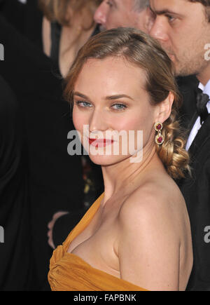 LOS ANGELES, CA - 23. Januar 2010: Diane Kruger bei der 16. jährlichen Schirm-Schauspieler-Zünft-Preise im Shrine Auditorium. Stockfoto