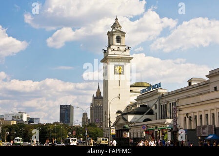 Moskau - 14. August 2010: Kiewer Bahnhof wurde im Jahr 1918 gebaut. Stockfoto