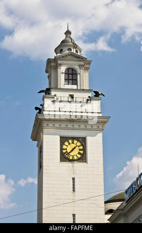 Moskau - 14. August 2010: Kiewer Bahnhof wurde im Jahr 1918 gebaut. Stockfoto