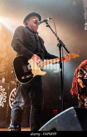 Die Levellers spielen Wolverhampton Civic Hall auf Freitag, 4. Dezember 2015 im Rahmen ihrer "Schöne Nacht"-Tour, unterstützt von R Stockfoto