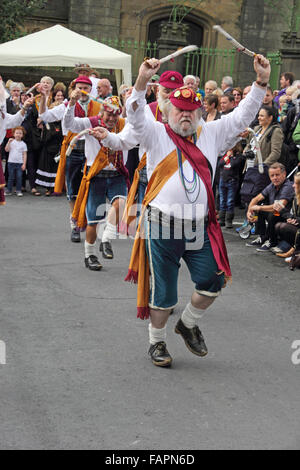 Wrigley Kopf Team von Moriskentänzer in Sowerby Bridge Rushbearing 2015 Stockfoto