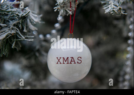 Glücklich Weihnachtskugel Stockfoto