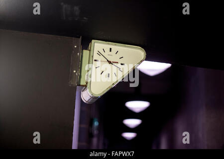 Ecke Uhr Detail im Ace Hotel, Shoreditch, London. Stockfoto