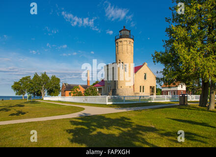 Historische alte Mackinac Point Lighthouse im Michilimackinac State Park in Mackinaw City Michigan Stockfoto