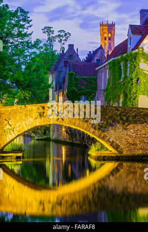 Groenerei Kanal in der Abenddämmerung, Brugge, Belgien Stockfoto