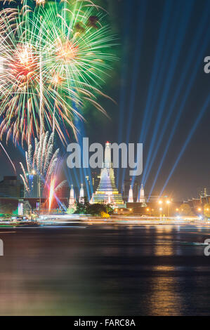 Wat Arun unter Silvester Feier-Zeit, Thailand Stockfoto