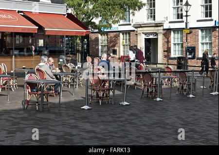 Straßencafé in Stein, Staffordshire Stockfoto