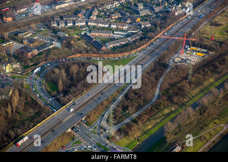 Luftaufnahme, A52 Autobahn Oberhausen Neue Mitte mit Speicher, Auto-Speicher für Einkaufszentrum Centro, Oberhausen, Ruhrgebiet, Stockfoto