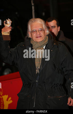 Berlin, Deutschland, 14. Februar 2015: Patricio Guzman gewinnt Silberner Bär für das beste Drehbuch beim 65. Berlinale Stockfoto