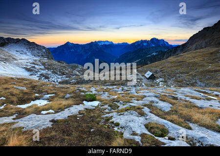 Berg Sonnenuntergang Landschaft. Mangart, Julische Alpen Slowenien und Italien. Stockfoto