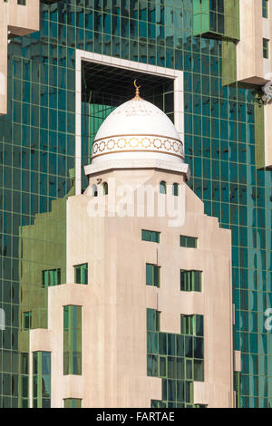 Moschee in einer Hochhaus-Fassade, Doha Stockfoto