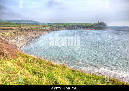 Kimmeridge Bucht östlich von Lulworth Cove auf Dorset Küste England Großbritannien in bunte HDR in Richtung Clavell Tower Stockfoto