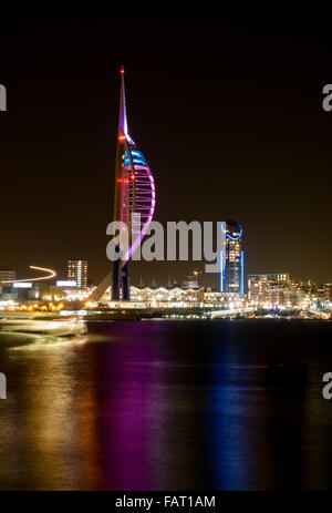 Bild des Spinnaker Tower in Gunwharf Quays, Portsmouth, UK. Stockfoto