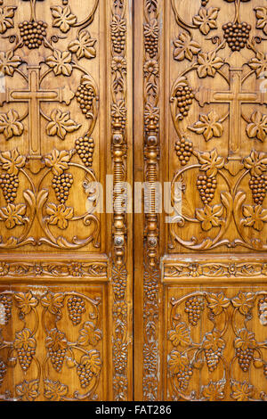 Detail der Tür an der Kirche Pattumala Matha, Kerala, Indien Stockfoto