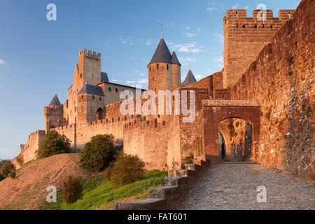 La Cite, mittelalterliche Festungsstadt Carcassonne, UNESCO-Weltkulturerbe, Languedoc-Roussillon, Südfrankreich, Frankreich Stockfoto