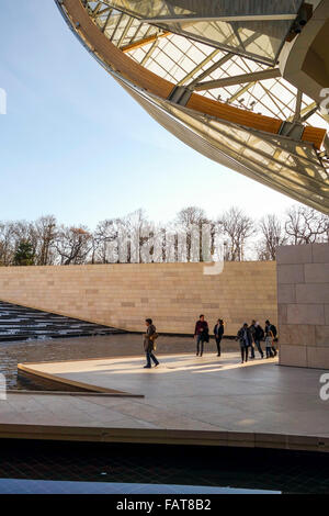 Wasser-Element der Fondation Louis Vuitton, Louis Vuitton Foundation-Kunst-Museum von Frank Gehry, Bois De Boulogne, Paris, Frankreich. Stockfoto