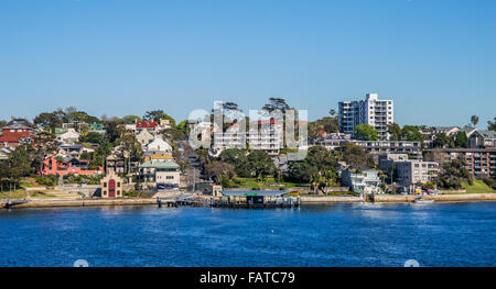 Australien, New South Wales, Sydney, Hafen Blick auf die von der Inner West Vorort von Balmain East mit Balmain East Wharf Stockfoto