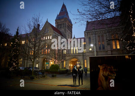 Universität von Manchester Exterior The Old Quadrangle am Hauptcampus der University of Manchester auf Oxford Road.traditional Stockfoto