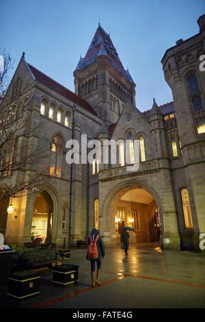 Universität von Manchester Exterior The Old Quadrangle am Hauptcampus der University of Manchester auf Oxford Road.traditional Stockfoto