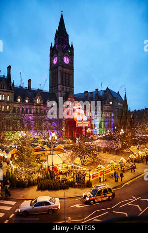 Manchester Stadtzentrum deutschen Art Christmas Markets 2015 in Albert Square Basar Hersteller Händler Händler unabhängigen sh Stockfoto
