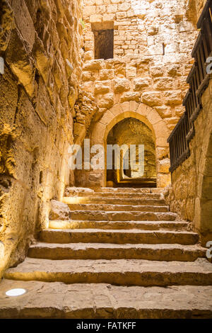 Die inneren Hallen der historischen Ajlun Burg im Haschemitischen Königreich Jordanien Nahost. Stockfoto