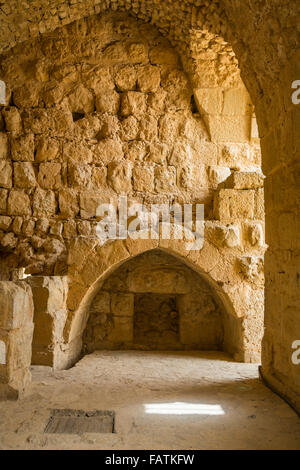 Die inneren Hallen der historischen Ajlun Burg im Haschemitischen Königreich Jordanien Nahost. Stockfoto