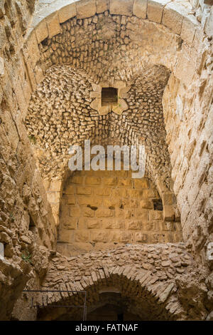 Die inneren Hallen der historischen Ajlun Burg im Haschemitischen Königreich Jordanien Nahost. Stockfoto