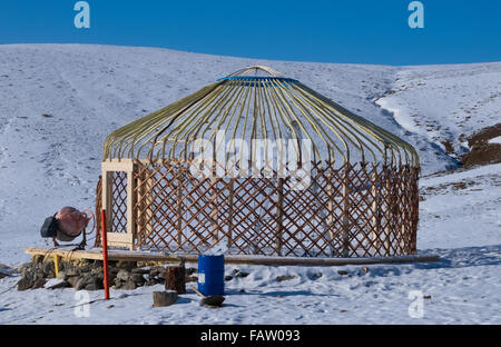 Bau Turkic Jurten in Zentralasien Stockfoto