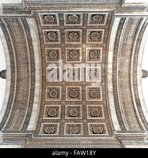 Detail von der Unterseite des Bogens auf den Arc De Triomphe in Paris. Stockfoto