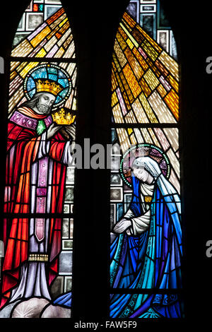 Glasfenster, Abtei-Kirche der Heiligen Dreifaltigkeit; Adare, Limerick, Irland Stockfoto