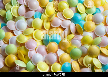 Eine Nahaufnahme von gefüllt fliegende Untertasse Brausebonbons oder Süßigkeiten Stockfoto