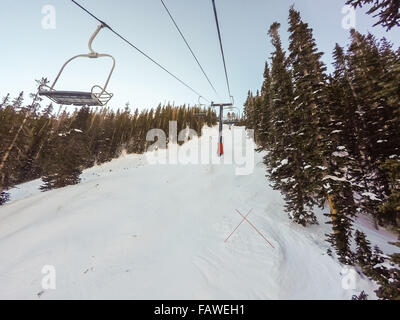 Ski Alpin im Skigebiet Loveland Basin in Colorado. Stockfoto