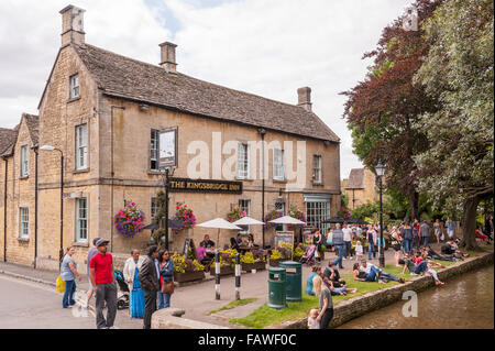 Kingsbridge Inn Bourton-On-The-Water in Gloucestershire, England, Großbritannien, Vereinigtes Königreich Stockfoto