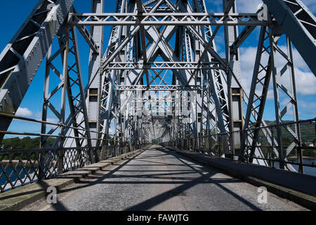 Die Connel-Brücke überspannt die schmalste Stelle der Loch Etive in Argyll an der Westküste von Schottland. Stockfoto