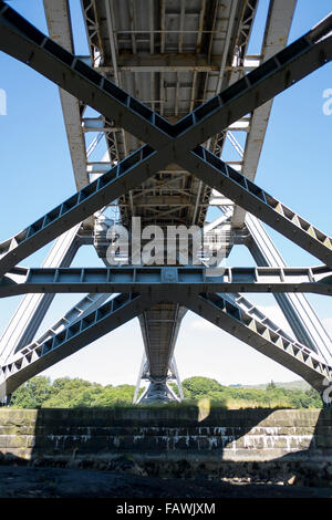Die Connel-Brücke überspannt die schmalste Stelle der Loch Etive in Argyll an der Westküste von Schottland. Stockfoto