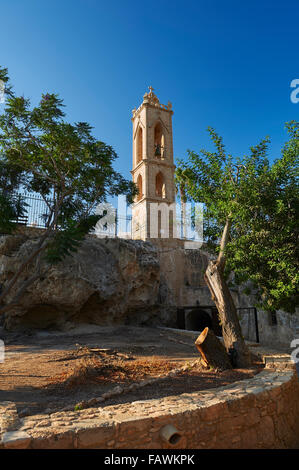 Glockenturm des alten Klosters in Ayia Napa, Zypern Stockfoto